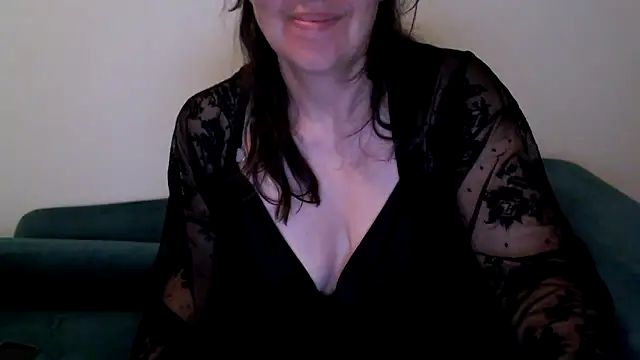 Ella Next Door online show from 14, 9, 2025