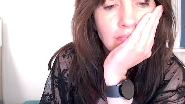 Ella Next Door online show from 6, 4, 2026