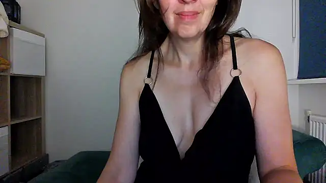Ella Next Door online show from 3, 7, 2026