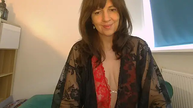 Ella Next Door online show from 17, 5, 2026
