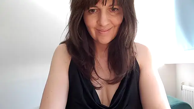 Ella Next Door online show from 27, 2, 2026