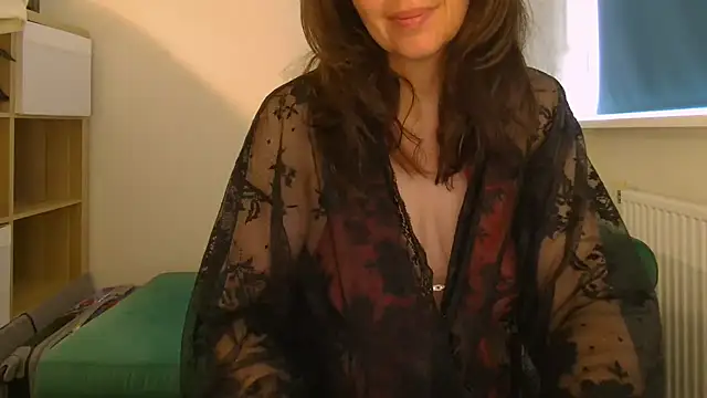 Ella Next Door online show from 4, 5, 2026