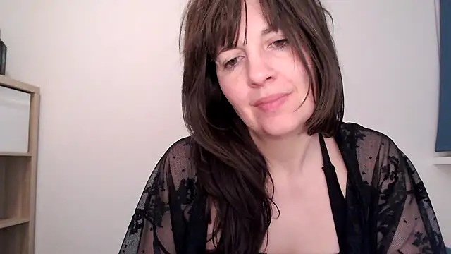 Ella Next Door online show from 7, 1, 2026