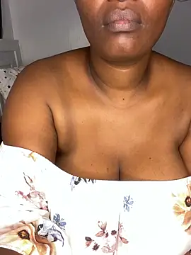 Naughty-sonia2 online show from 20, 5, 2026