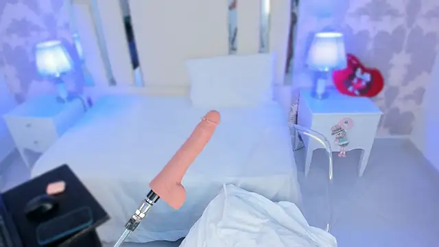 Snapshot of Miliaangeles chatting on 15, 11, 2025 Miliaangeles online show from 15, 11, 2025