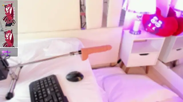 Snapshot of Miliaangeles chatting on 31, 10, 2025 Miliaangeles online show from 31, 10, 2025