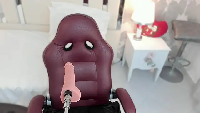 Miliaangeles online show from 17, 12, 2025