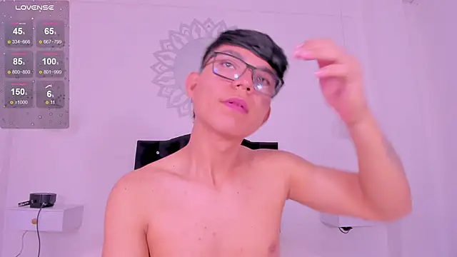 CodyTwink online show from 10, 11, 2025