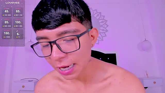 CodyTwink online show from 19, 12, 2025