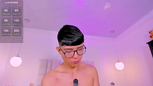 CodyTwink online show from 17, 6, 2026