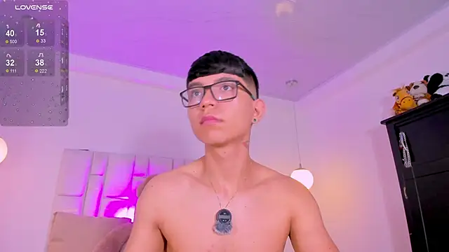 CodyTwink online show from 8, 4, 2026