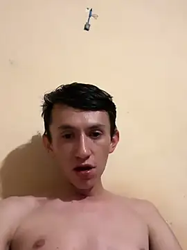 Snapshot of TwinkMexicano chatting on 4, 7, 2026 TwinkMexicano online show from 4, 7, 2026