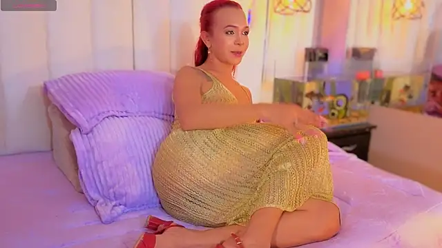 Snapshot of housegirl_bigcock chatting on 15, 7, 2026 housegirl bigcock online show from 15, 7, 2026