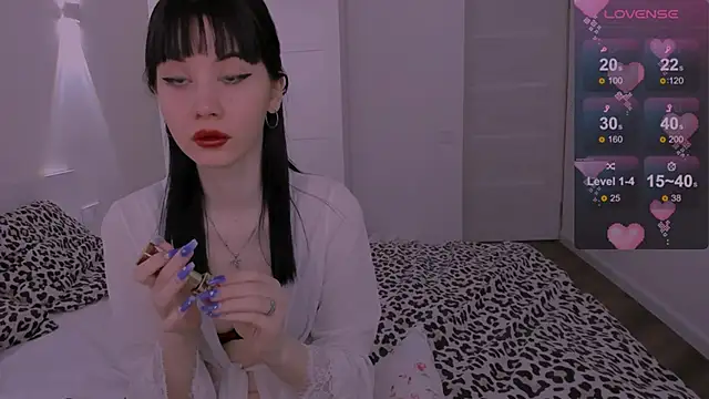 CoddleWeeper  online show from 11, 2, 2025