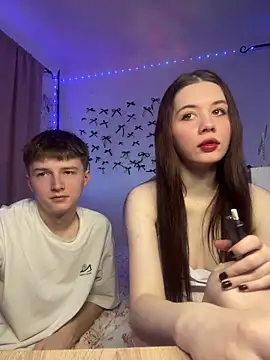 CoddleWeeper  online show from 7, 4, 2026