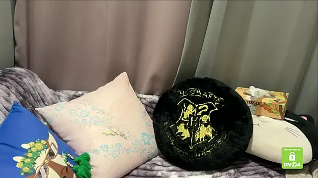 Snapshot of Unique-Beauty chatting on 28, 10, 2025 Unique-Beauty online show from 28, 10, 2025