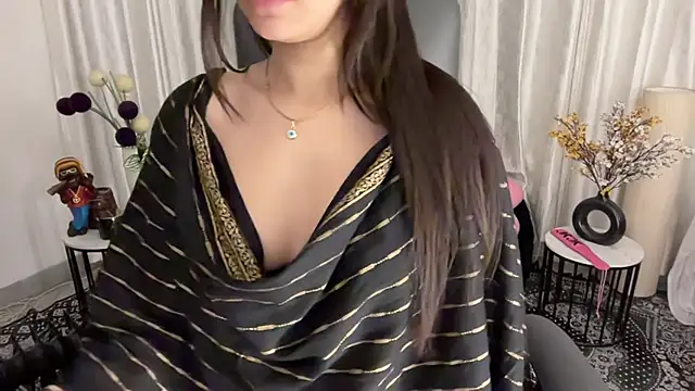 Snapshot of Unique-Beauty chatting on 4, 3, 2025 Unique-Beauty online show from 4, 3, 2025