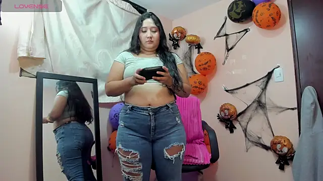 cherrycurvyyy online show from 7, 11, 2025