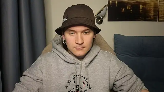 Snapshot of MoreRealAlex chatting on 29, 5, 2026 MoreRealAlex online show from 29, 5, 2026