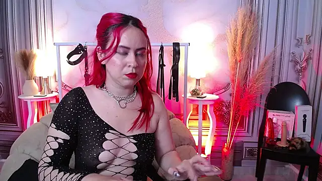 Naty slavedoll online show from 11, 10, 2025