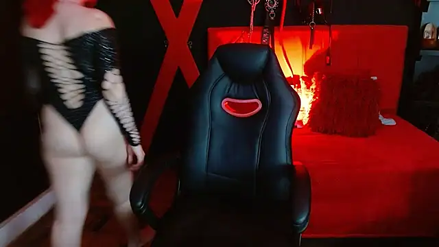 Naty slavedoll online show from 27, 2, 2025