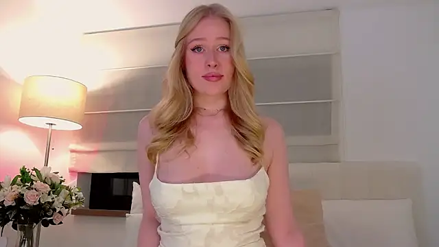 Snapshot of JuliaJaee chatting on 6, 10, 2025 JuliaJaee online show from 6, 10, 2025