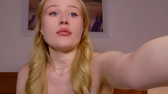 Snapshot of JuliaJaee chatting on 9, 2, 2026 JuliaJaee online show from 9, 2, 2026