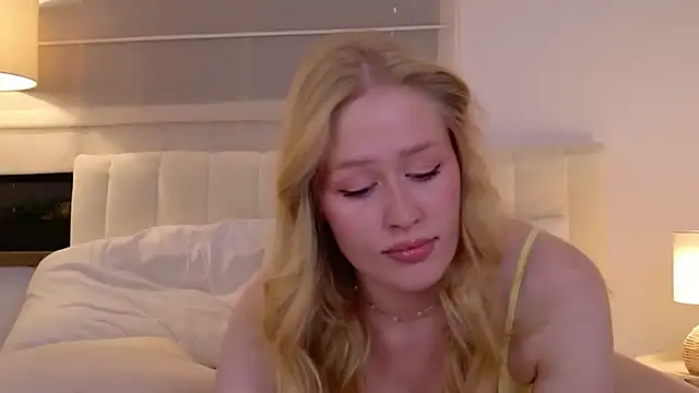 Snapshot of JuliaJaee chatting on 16, 7, 2026 JuliaJaee online show from 16, 7, 2026
