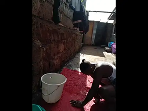 Freaky Vannahs online show from 7, 11, 2025