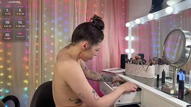 Snapshot of NattyFierros chatting on 8, 7, 2026 NattyFierros online show from 8, 7, 2026