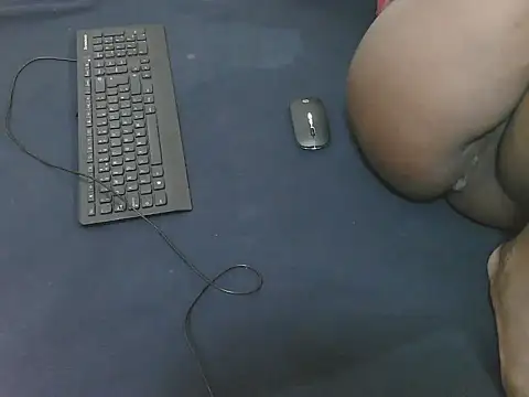 lella-0 online show from 11, 2, 2026