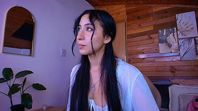 amber curly online show from 13, 4, 2026