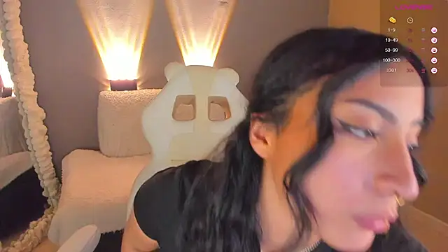 amber curly online show from 4, 2, 2025