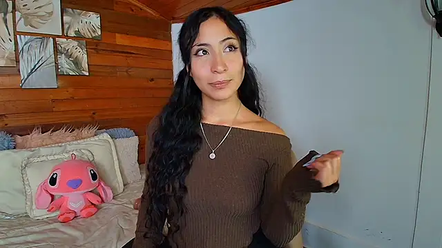 Snapshot of amber_curly chatting on 6, 2, 2026 amber curly online show from 6, 2, 2026