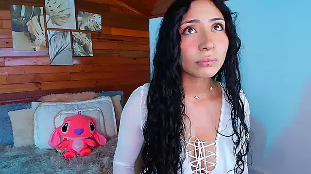 amber curly online show from 19, 9, 2025