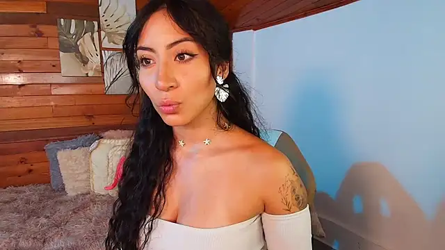 amber curly online show from 22, 10, 2025