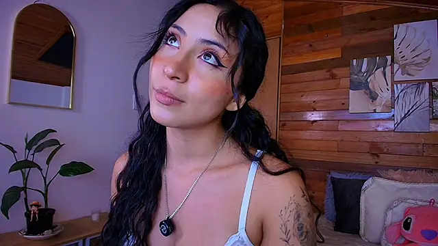 amber curly online show from 2, 6, 2026