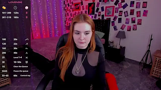 BellaTorne  online show from 1, 3, 2025