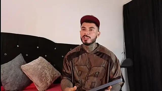 Snapshot of john_cartter1 chatting on 13, 10, 2025 john cartter1 online show from 13, 10, 2025