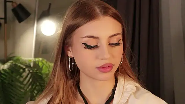 Sandy-the-Squirrel online show from 7, 3, 2025