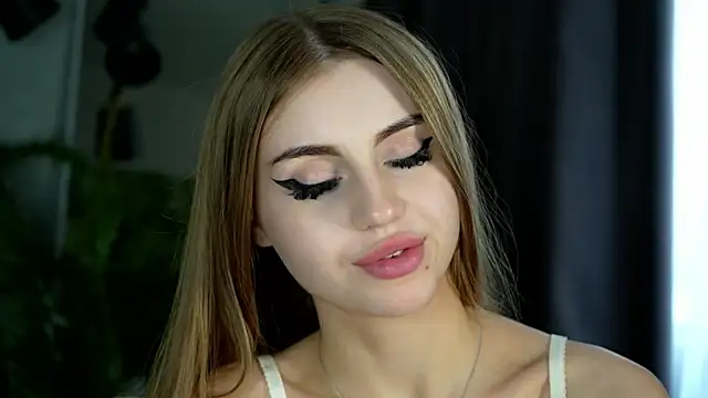 Sandy-the-Squirrel online show from 5, 12, 2024