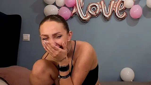 Snapshot of AnnaMaee chatting on 14, 2, 2025 AnnaMaee online show from 14, 2, 2025