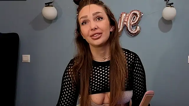 Snapshot of AnnaMaee chatting on 21, 2, 2025 AnnaMaee online show from 21, 2, 2025