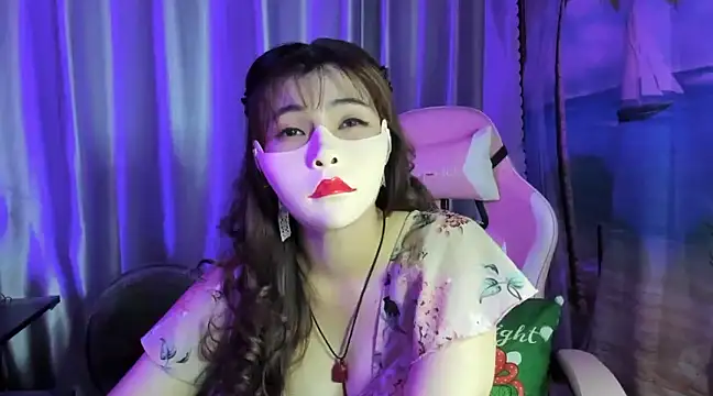 Sugar lipsz online show from 18, 3, 2025