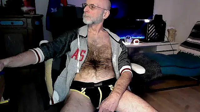 Towndude123 online show from 5, 3, 2026