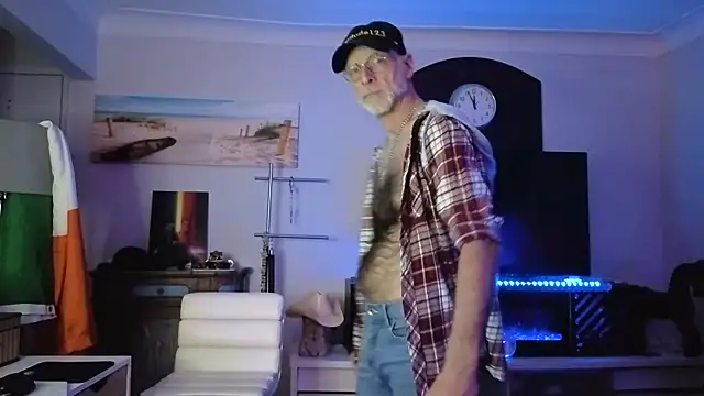 Towndude123 online show from 15, 5, 2026