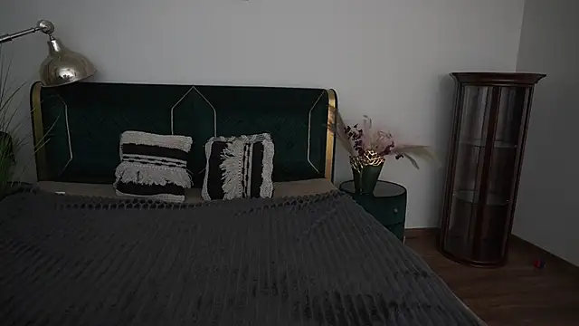 MagicPeachh  online show from 1, 6, 2026