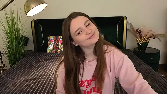MagicPeachh  online show from 4, 5, 2026