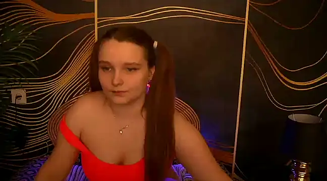 MagicPeachh  online show from 10, 3, 2025