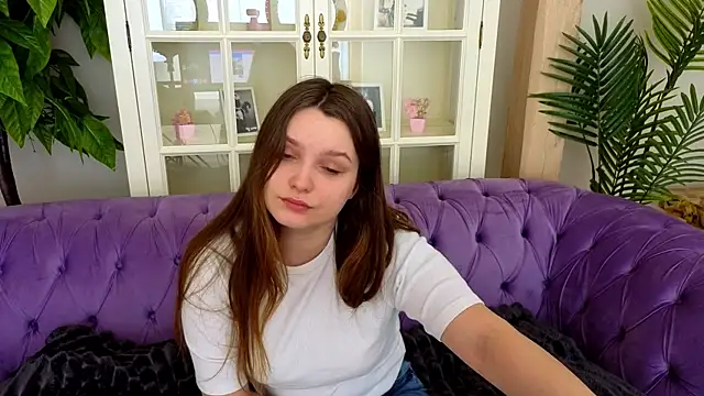 MagicPeachh  online show from 6, 5, 2026